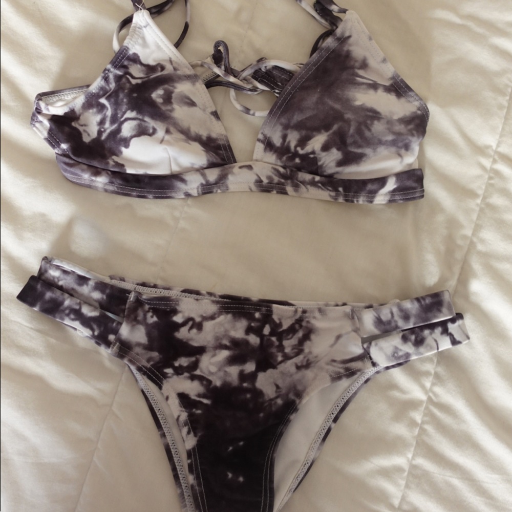 Byrds of Paradise tie dye bikini set